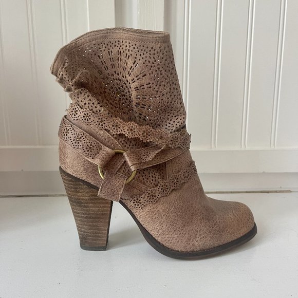 Not Rated Buckle Lace / Sequin Boots - Picture 3 of 10